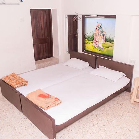 New Metro Guest House Calcutta Buitenkant foto