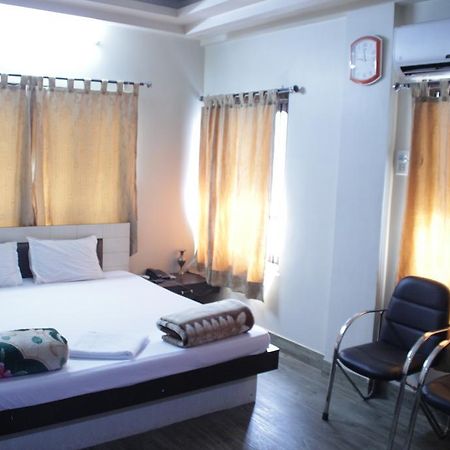 New Metro Guest House Calcutta Buitenkant foto