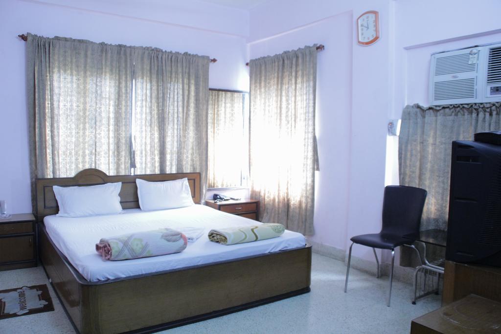New Metro Guest House Calcutta Buitenkant foto