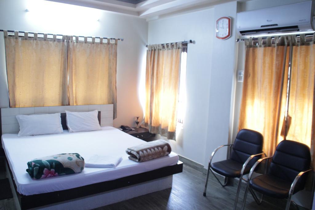 New Metro Guest House Calcutta Buitenkant foto